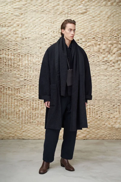 Look 10